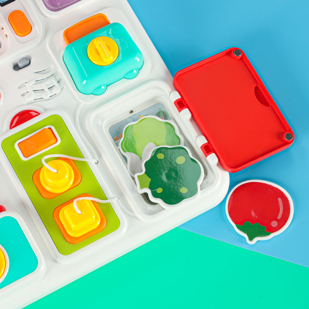 Montessori Sensoryczna Tablica Aktywności Kuferek Kuchnia dla Małych Dzieci 18M+