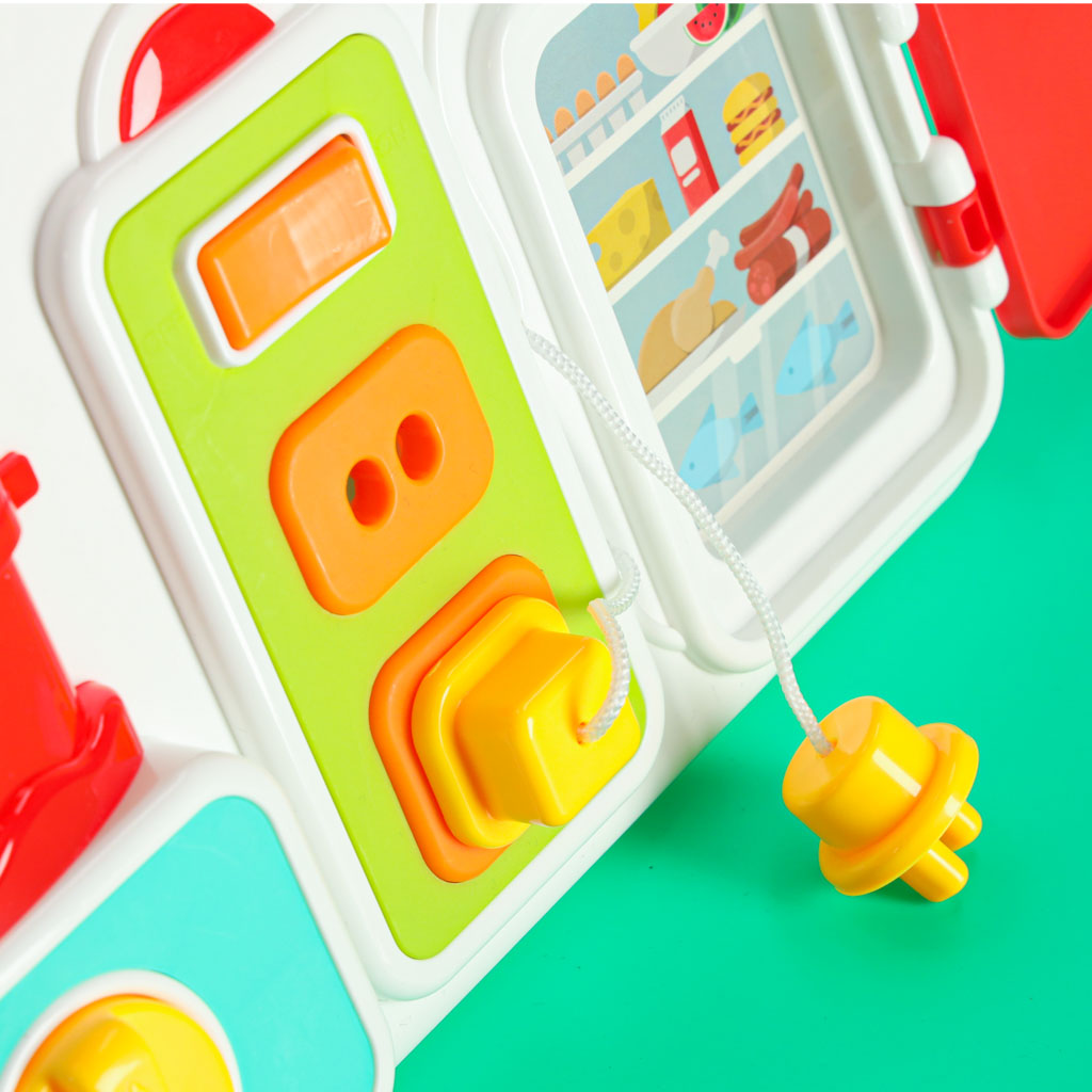 Montessori Sensoryczna Tablica Aktywności Kuferek Kuchnia dla Małych Dzieci 18M+